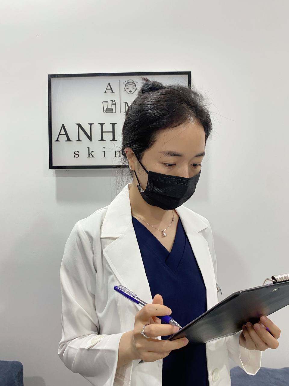 ANH MAI skinlab trị mụn chuẩn y khoa